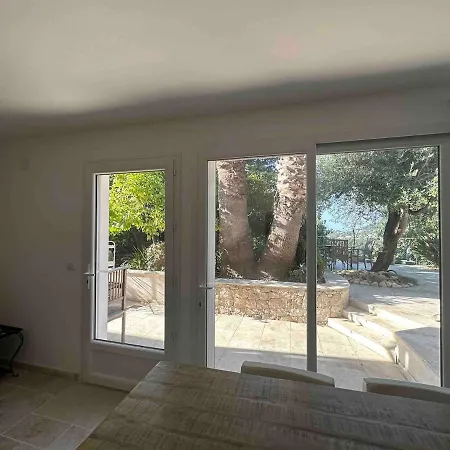 Apartment Miron Menton
